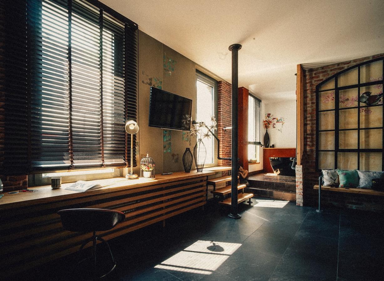 36 Pho Co Hotel & Suites Weimar  Exterior photo